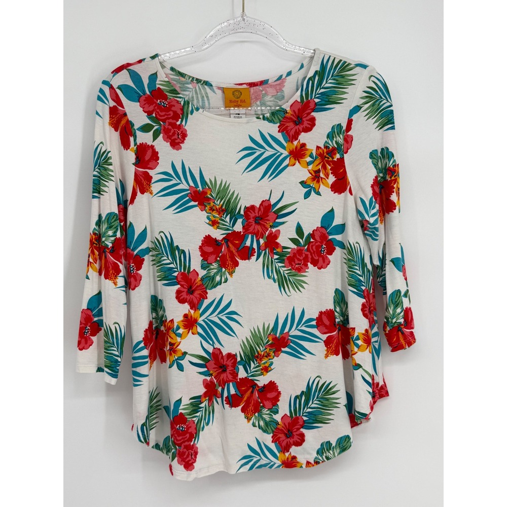 Ruby Rd Petite Floral Top Sz PM White Red Hibiscus 3/4 Sleeve Scoop Neck